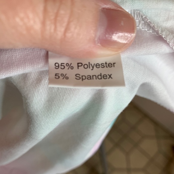 LAST 💕 Tie Dye Ruffle Tank - Picture 4 of 6